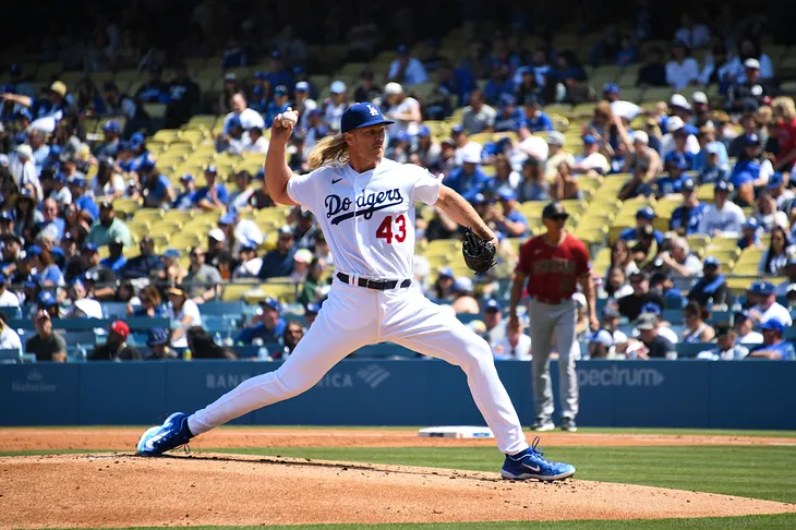 Dodgers settle for series split despite strong Syndergaard debut