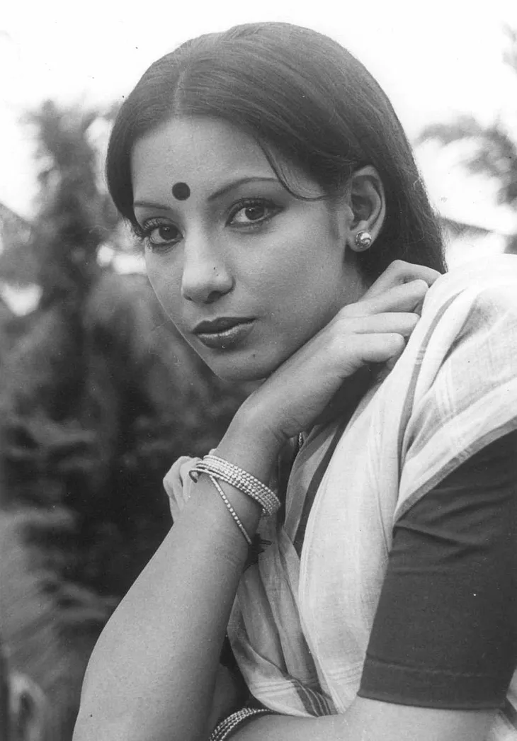 Wishing Shabana Azmi many happy returns of the day who turned 67 today. (18/09)