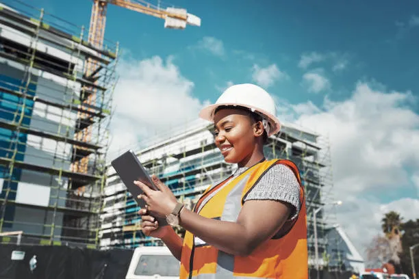 How to Become a Building Inspector: Best Education Tracks, Key Skills, and Top Certifications