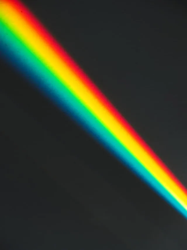 Rainbow by Rafael Garcin (Unsplash)