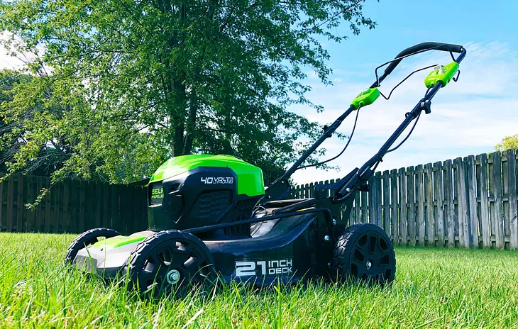 Greenworks 40V 21 inch Self-Propelled Cordless Electric Lawn Mower