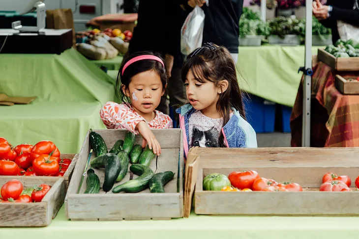 How our local farmers’ market turns the table and empowers kids