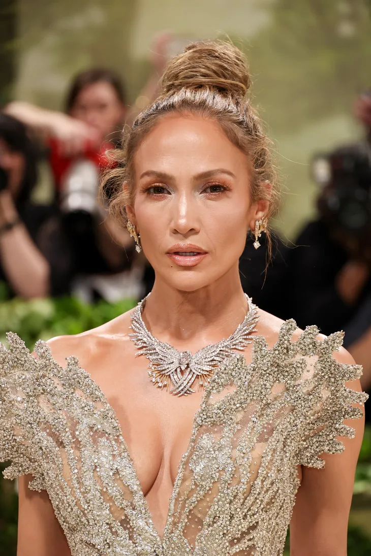 Jennifer Lopez’s 2024 Stumble: When “Jenny from the Block” Hits a Pothole