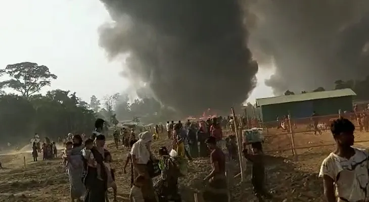 A deadly fire is devastating Rohingya refugee camps