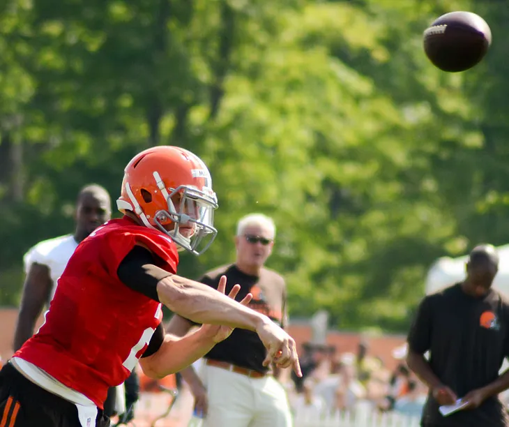 Fledgling league sends wrong message by taking on Johnny Manziel