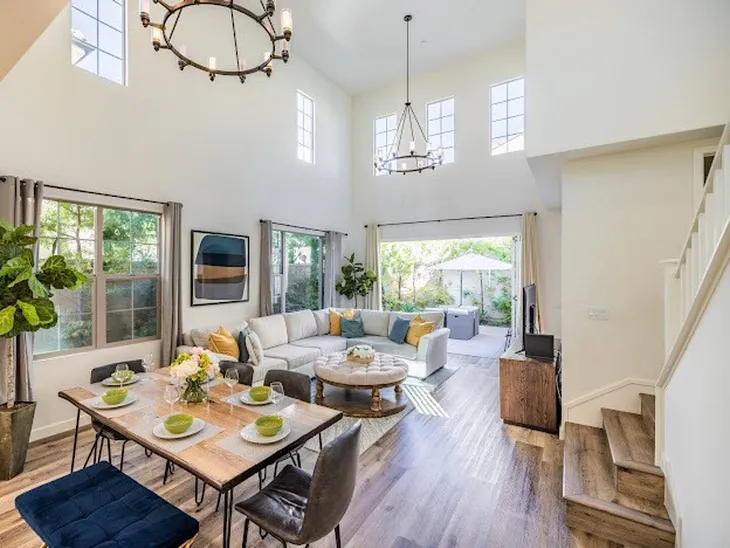 7 Luxury Artistic Airbnbs in Irvine, CA