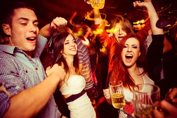 Gen Z reveals how to spot a millennial in the club — not everyone ...