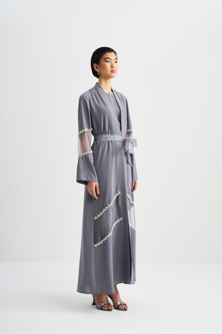 Summer Elegance Lightweight Abayas and Stylish Hijabs for Warm Weather