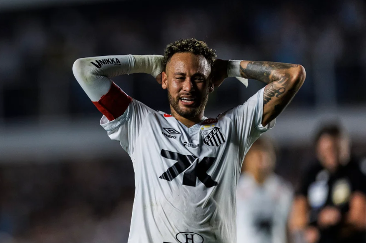 Neymar jogou menos de 50% dos jogos desde que voltou ao Santos — Foto: Ana Julia Guerreiro/Eurasia Sport Images/Getty Images