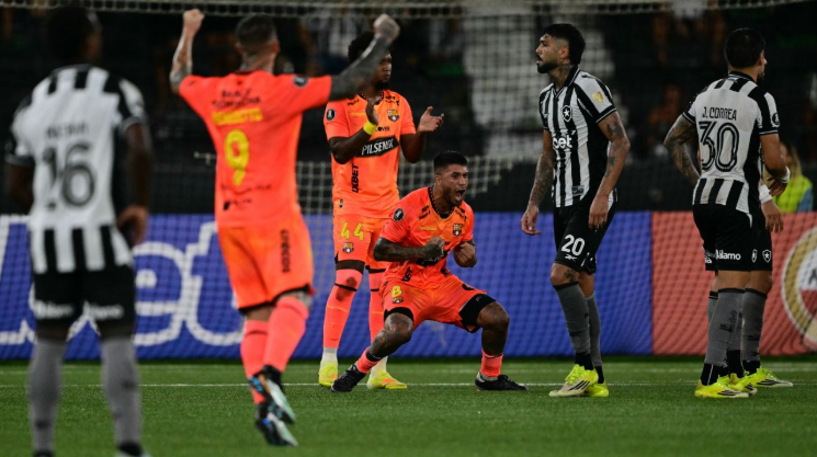 Botafogo foi eliminado na pré-libertadores diante de sua torcida contra o Barcelona-EQU — Foto: Pablo Porciuncula/AFP