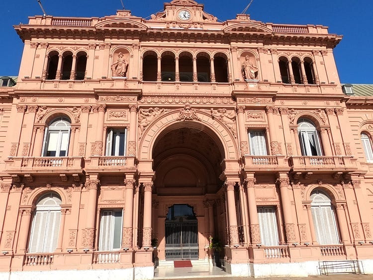 Casa Rosada. Photo by author.