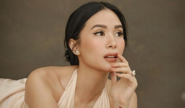 5 Outfits You Can Actually Wear from Heart Evangelista's IG