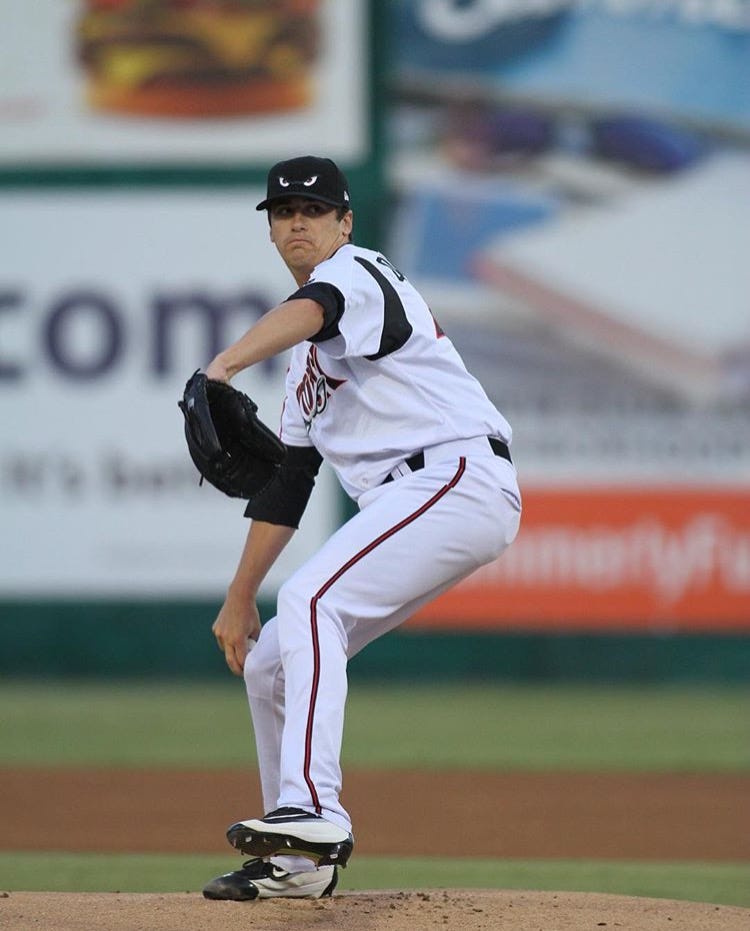 Padres sign first-round pick Cal Quantrill