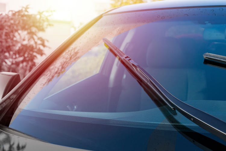 Types of automobile windshields Glass | by Mr glassqatar | Medium