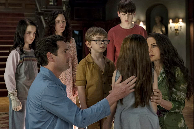 The Analysis of The Haunting of Hill House by ria anggra Medium