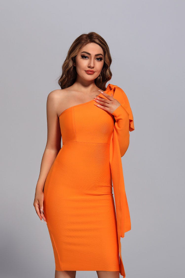 Flaunt Your Curves with Elegance: Plus Size Bandage Dresses | by ...