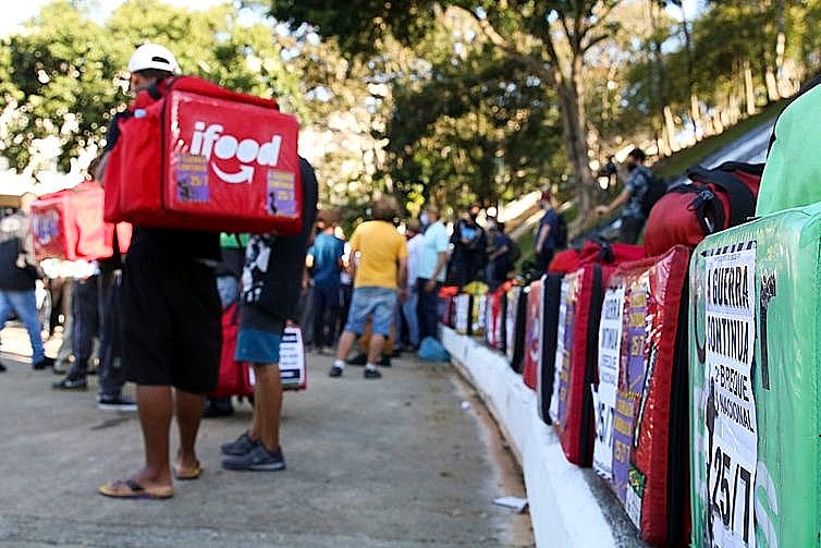 🌊 Quando a maré vira: o que a nova guerra do delivery no Brasil revela sobre estratégia, produto…