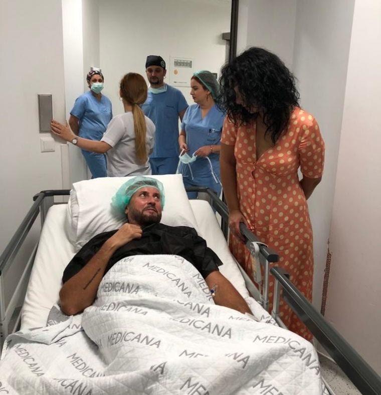 Cătălin Botezatu a fost operat! Designerul, la Terapie Intensivă!