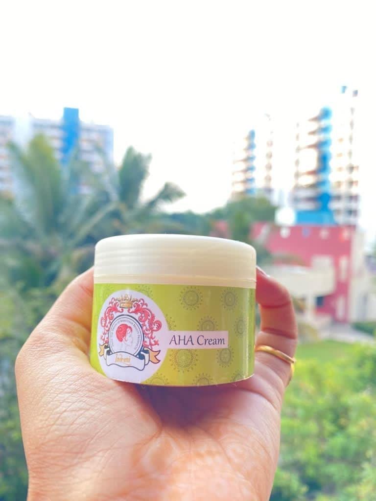 Alpha Hydroxy Acid Skincare. Alpha hydroxy acids (AHAs) are… by