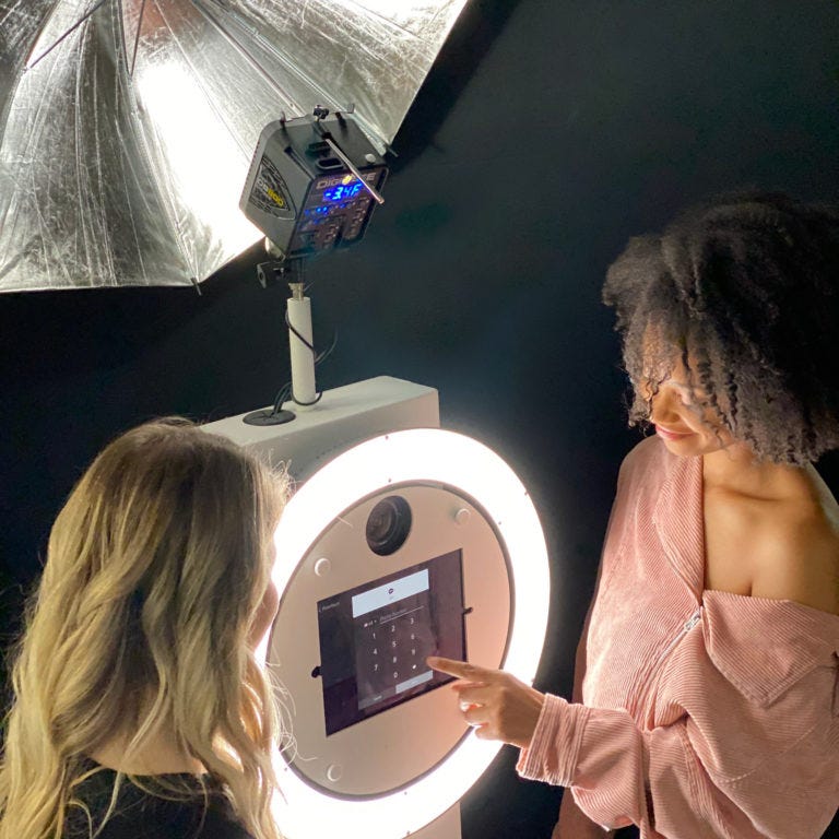 Best DSLR Photo Booth Software Review (2021) by Booth Masters Medium