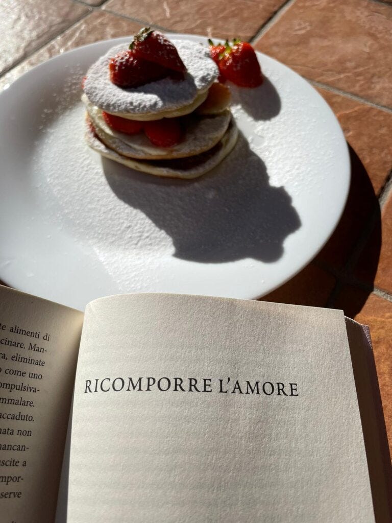 Ricomporre l’amore. Un’antica leggenda giapponese racconta che le anime predestinate a unirsi sulla Terra sono legate da un filo rosso invisibile che impedisce loro di perdersi. quando si incontrano, il filo rosso può tendersi, ma non si spezza mai. -Anteprima del libro, all’interno troverete il continuo