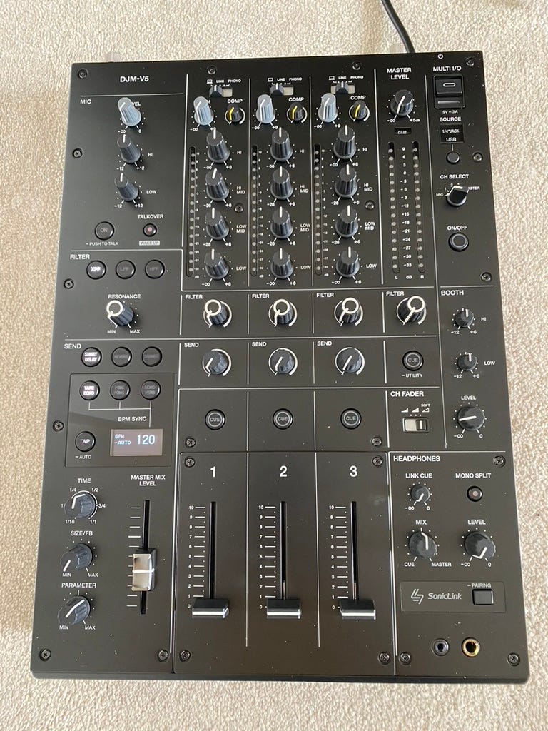 Why I Ditched the Pioneer DJM-V5 and Went Back to the Trusty club standard series and tried the…