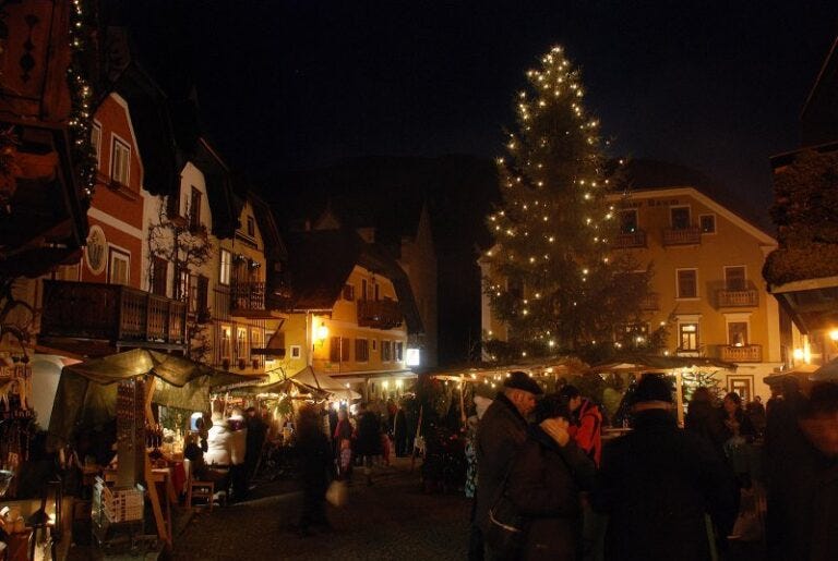 Christmas Charms: Hallstatt Visit | by Discovarica | Dec, 2023 | Medium