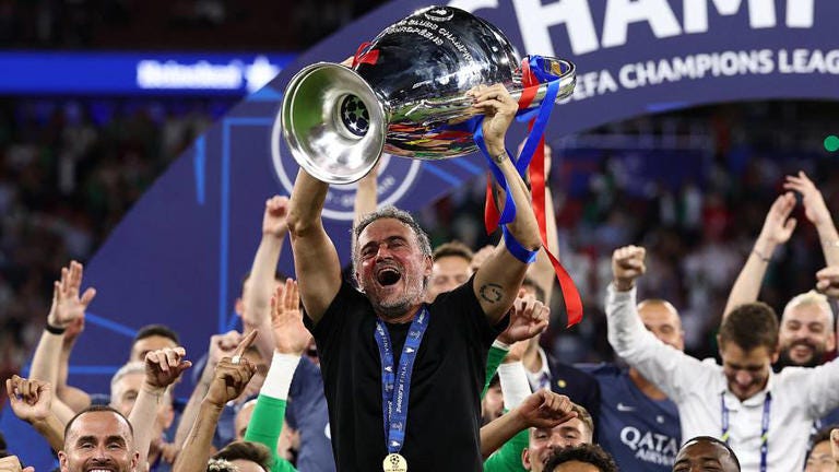 🏛️ Luis Enrique : le stratège ultime du football moderne — et ce n’est peut-être que le début.