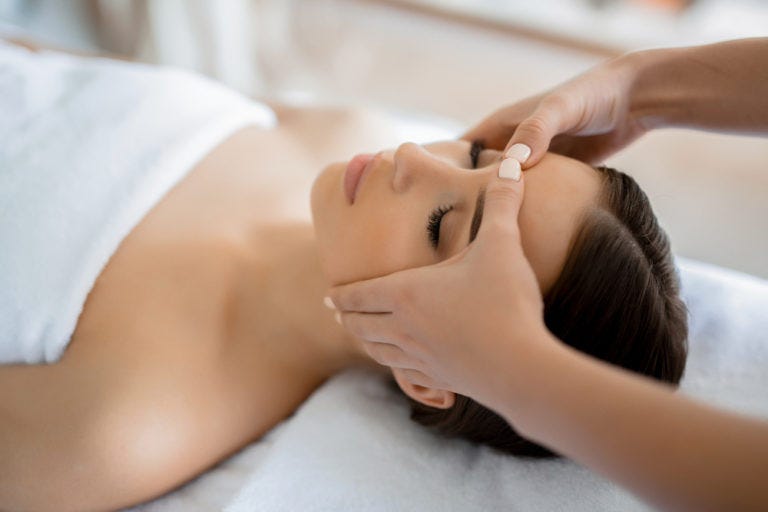 "The Benefits of Facial Message: Relax And Rejuvenate"