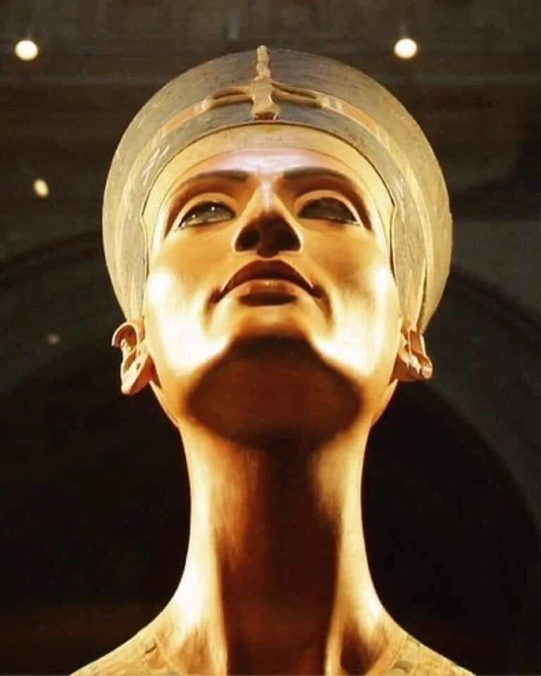 Strong Queens. In December 1912, the team of German… by Jefferson