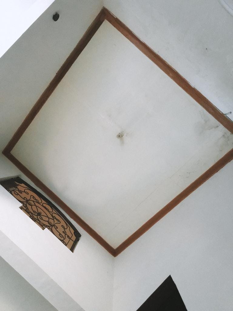 Delusi di Rumah Sendiri