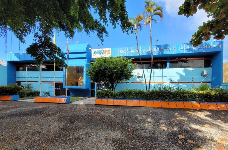 ELEIÇÃO DA AMUPE DEIXA PREFEITOS APREENSIVOS.