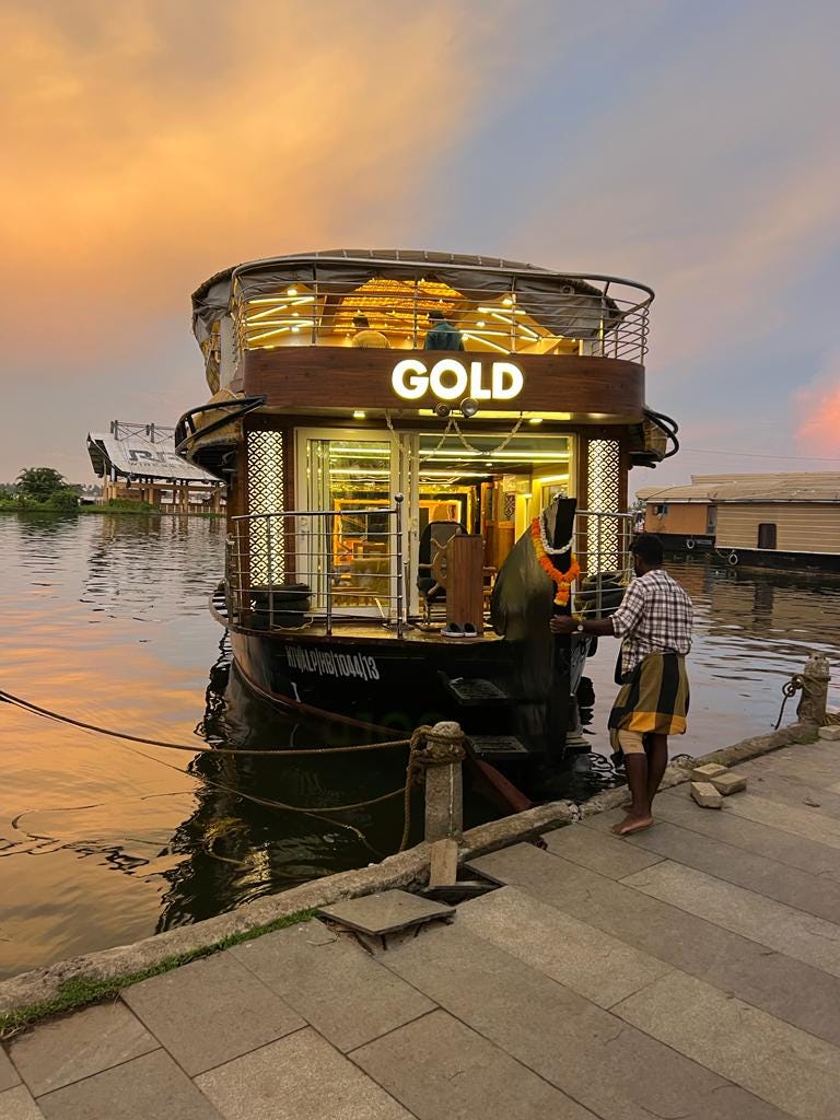 High End Off Grid Houseboats Near My Home Reference: Luxury On Water Inside Alleppey S High End Houseboats