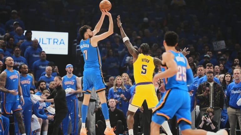 회원가입 없이 NBA 경기를 시청할 수 있는 사이트: 홈그렌이 24점을 기록하며 서부 콘퍼런스 준결승 1차전에서 썬더가 레이커스를 108–90으로 꺾는 데 기여했다.