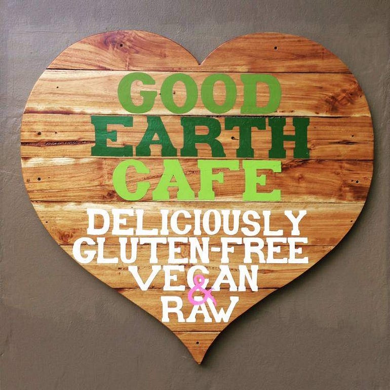 A Taste of Paradise: Gili Air Restaurants Spotlight – Good Earth Cafe