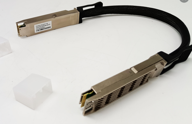 How Much Do You Know About 400G DAC and 400G AOC? | by 400GDWDM | Medium