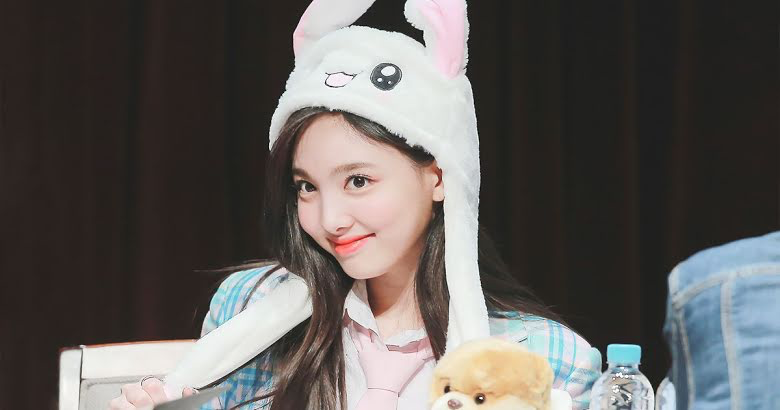 NAYEON - POP! (Outfit Distribution) 