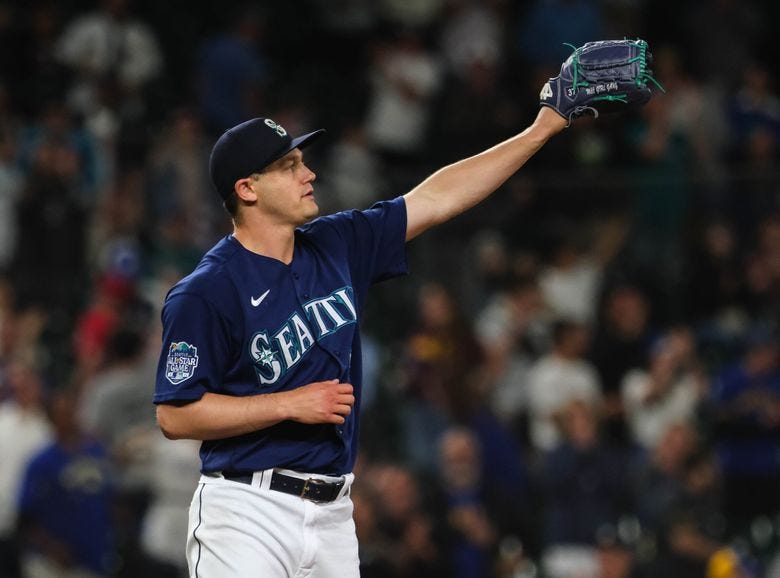 Mariners players express disappointment about Blue Jays merch at