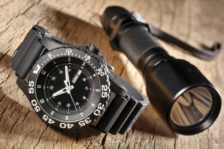 Best Survival Watch 2016 by Steve Anderson Medium
