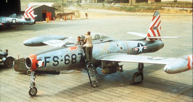 Republic F-84 Thunderjet | Medium