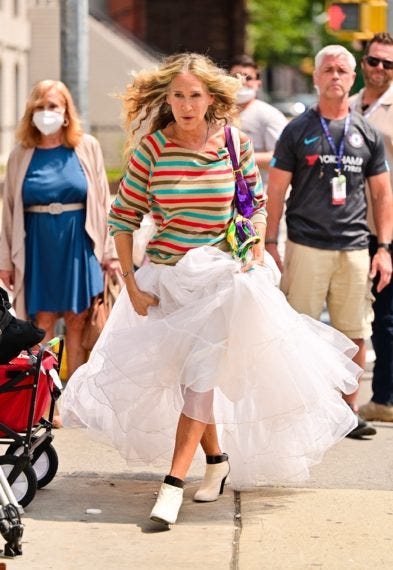 And Just Like That, Carrie Bradshaw's Outfits Suck, by Dagmara  Cintron-Dylewska