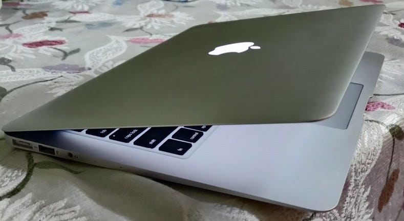 MacBook Air  2017 ※現在os復元済み※