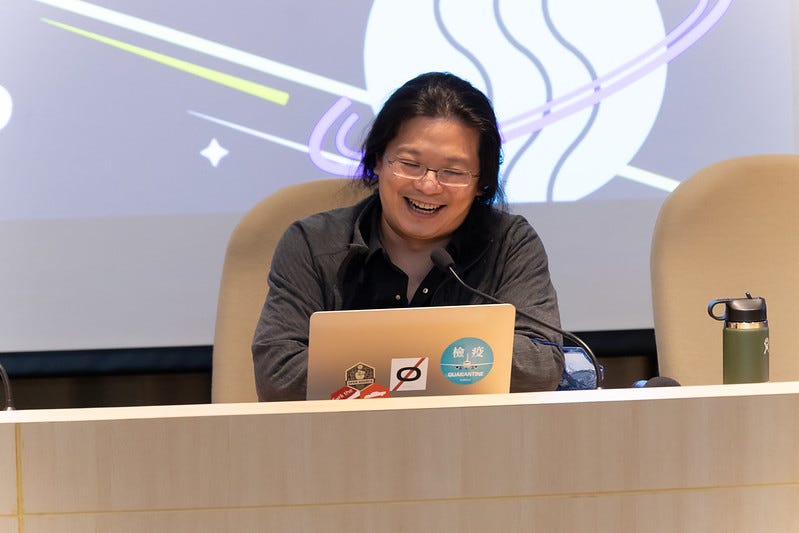 g0v 共同發起人高嘉良認為，g0v 社群「先做再說」的精神吸引各路行動者帶著想法來社群開坑專案。Photo by Ring CC-BY 4.0