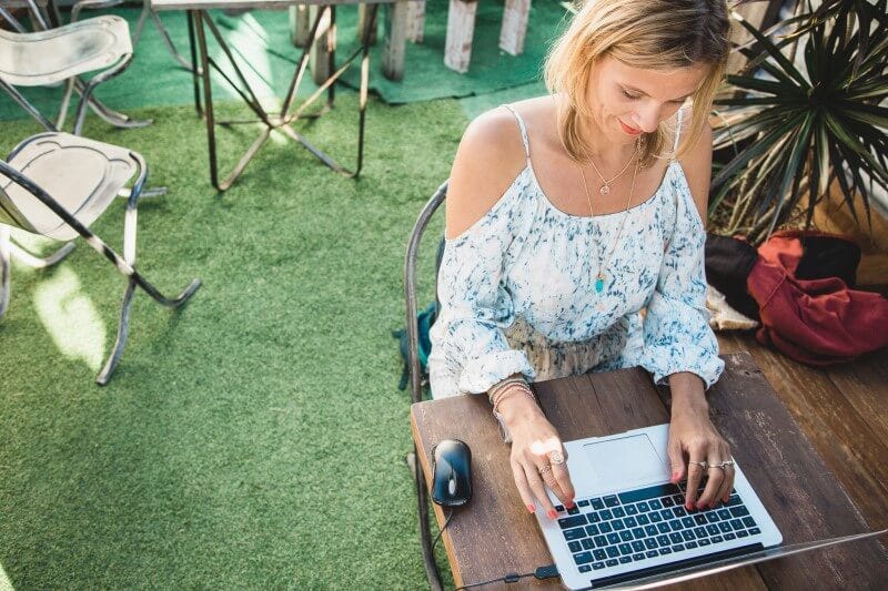 How to transfer money overseas with the best exchange rate and no… by