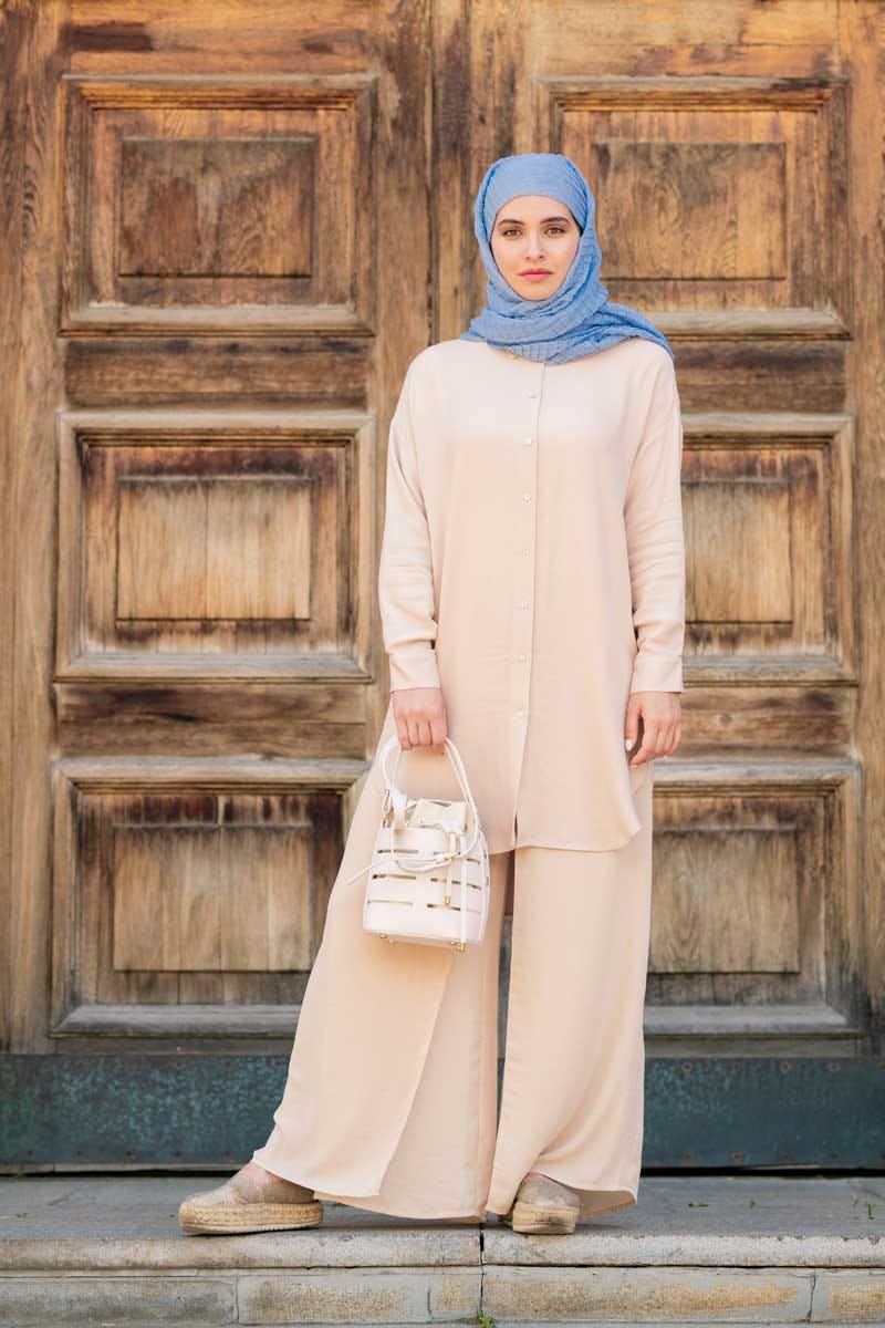 Modesty Meets Fashion: Exploring the Allure of Islamic Clothing
