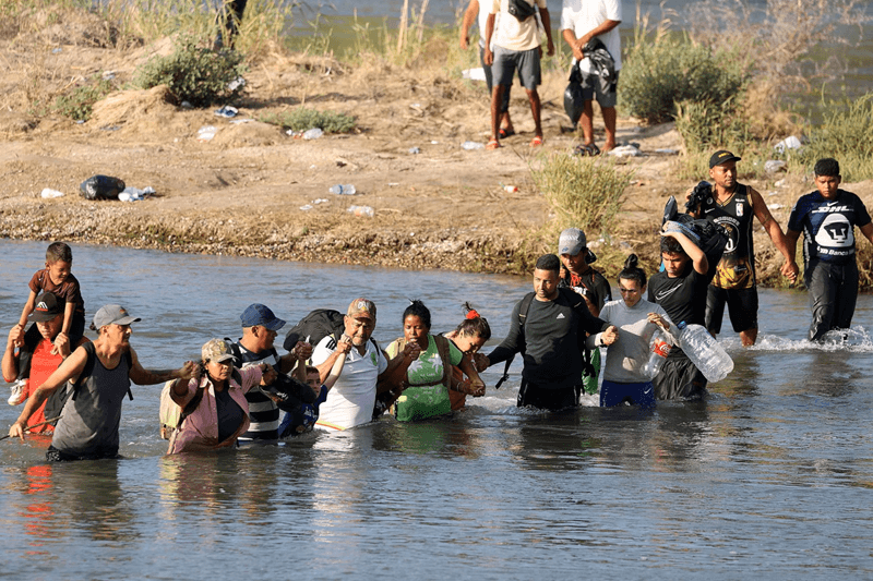 Can 2025 see an end to the USMexico migrant crisis? by Rightsworkers