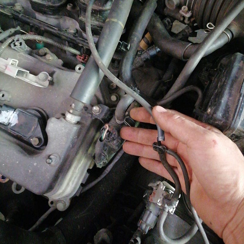 How many vacuum hoses does a car have by john Medium