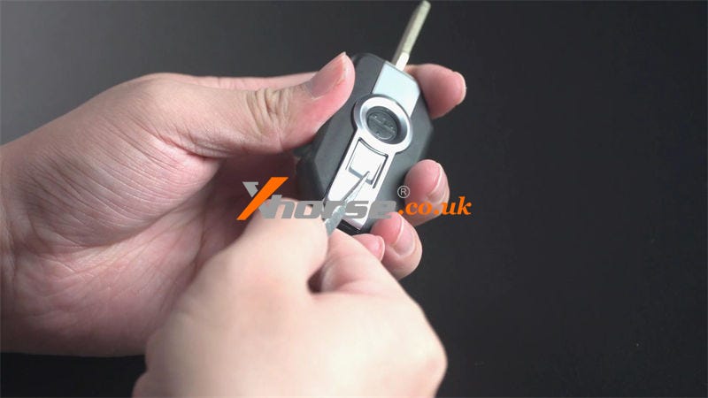How to Install & Disassemble XM38 BMW Motorcycle Smart Key?