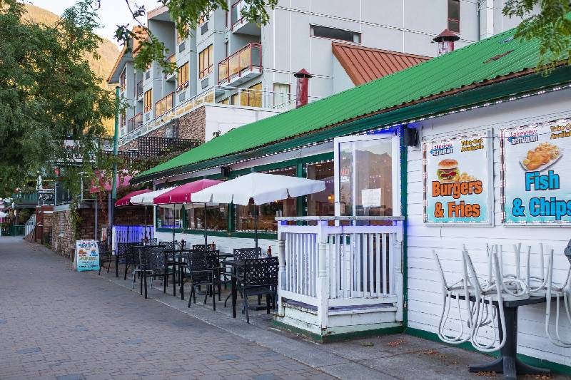 Top Trends in Awnings for Tempe Backyards and Patios