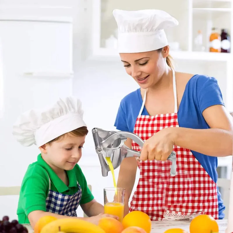 The Comprehensive Benefits of Using a Manual Lemon Squeezer for Fresh